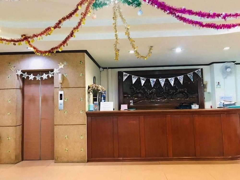 Bp Grand Hotel Chiang Mai Dış mekan fotoğraf