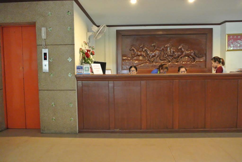Bp Grand Hotel Chiang Mai Dış mekan fotoğraf
